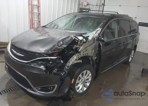 2018 Chrysler Pacifica Touring L z USA, uszkodzony, nr VIN 2C4RC1BG6JR211127
